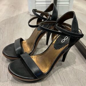 Aldo black leather platform heels